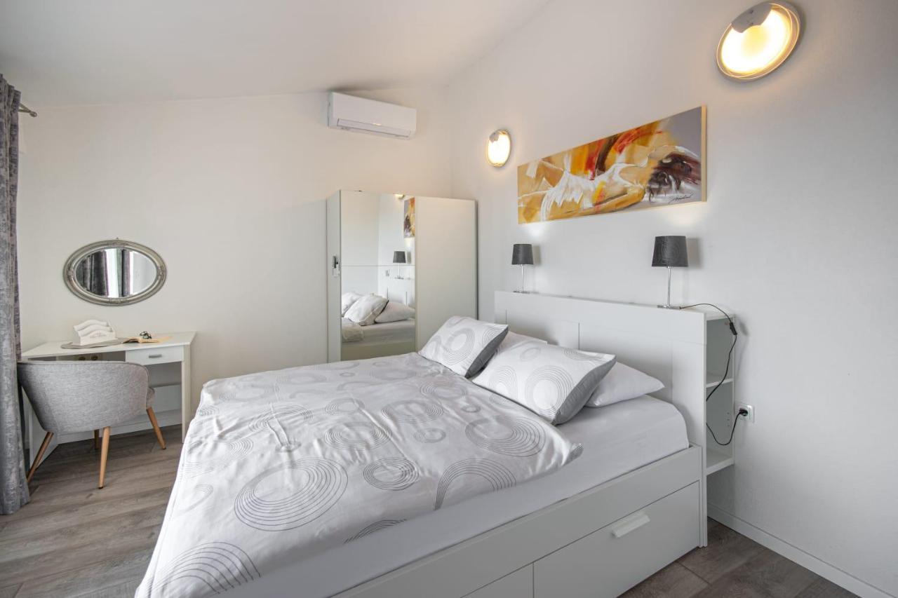 Apartments Villa Luce Makarska Exterior photo